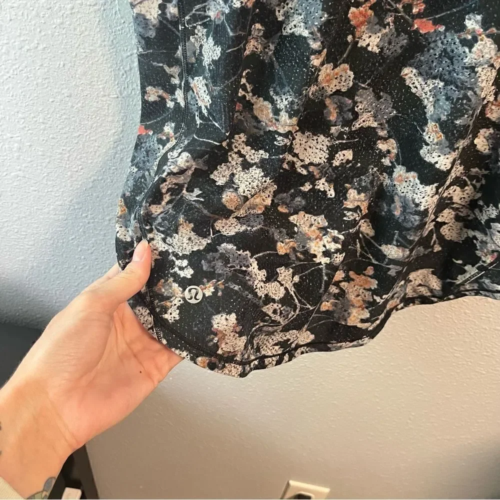 Lululemon Sculpt Tank Spring Bloom Multi / Black